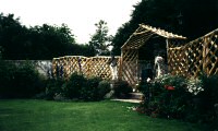 Angarrack: Rose Arbour